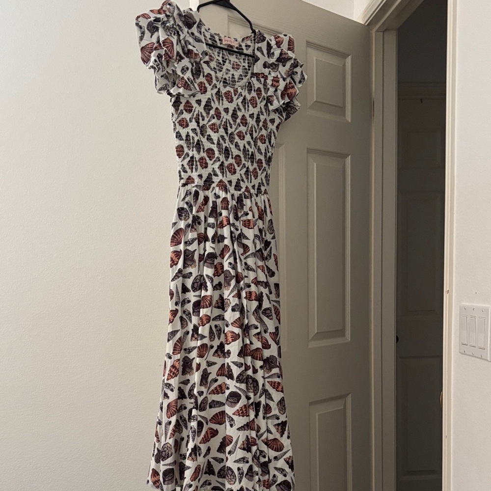 Ivy City Co seashell Print Ruffle Midi Dress